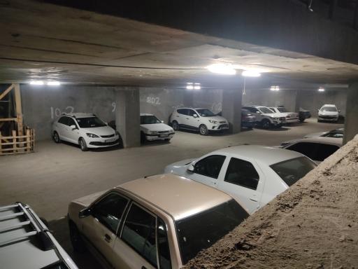 عکس پارکینگ عمومی پارمیدا 