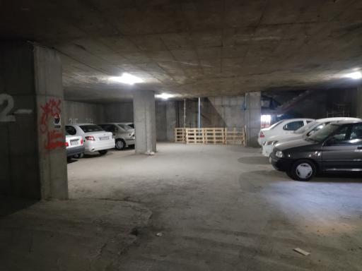 عکس پارکینگ عمومی پارمیدا 