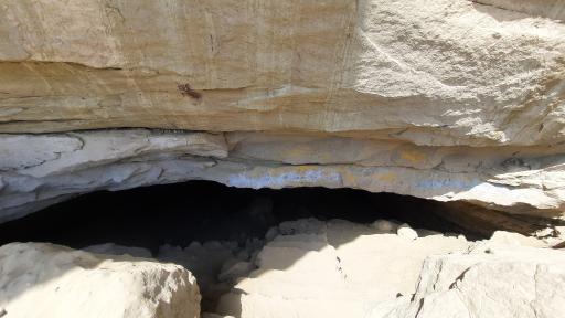 عکس غارهای سه گانه و معبد بان مسیتی