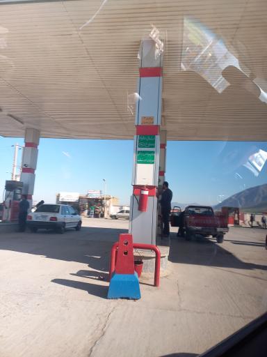 عکس پمپ بنزین آدینه