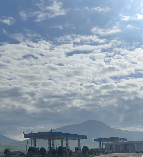 عکس پمپ بنزین آدینه