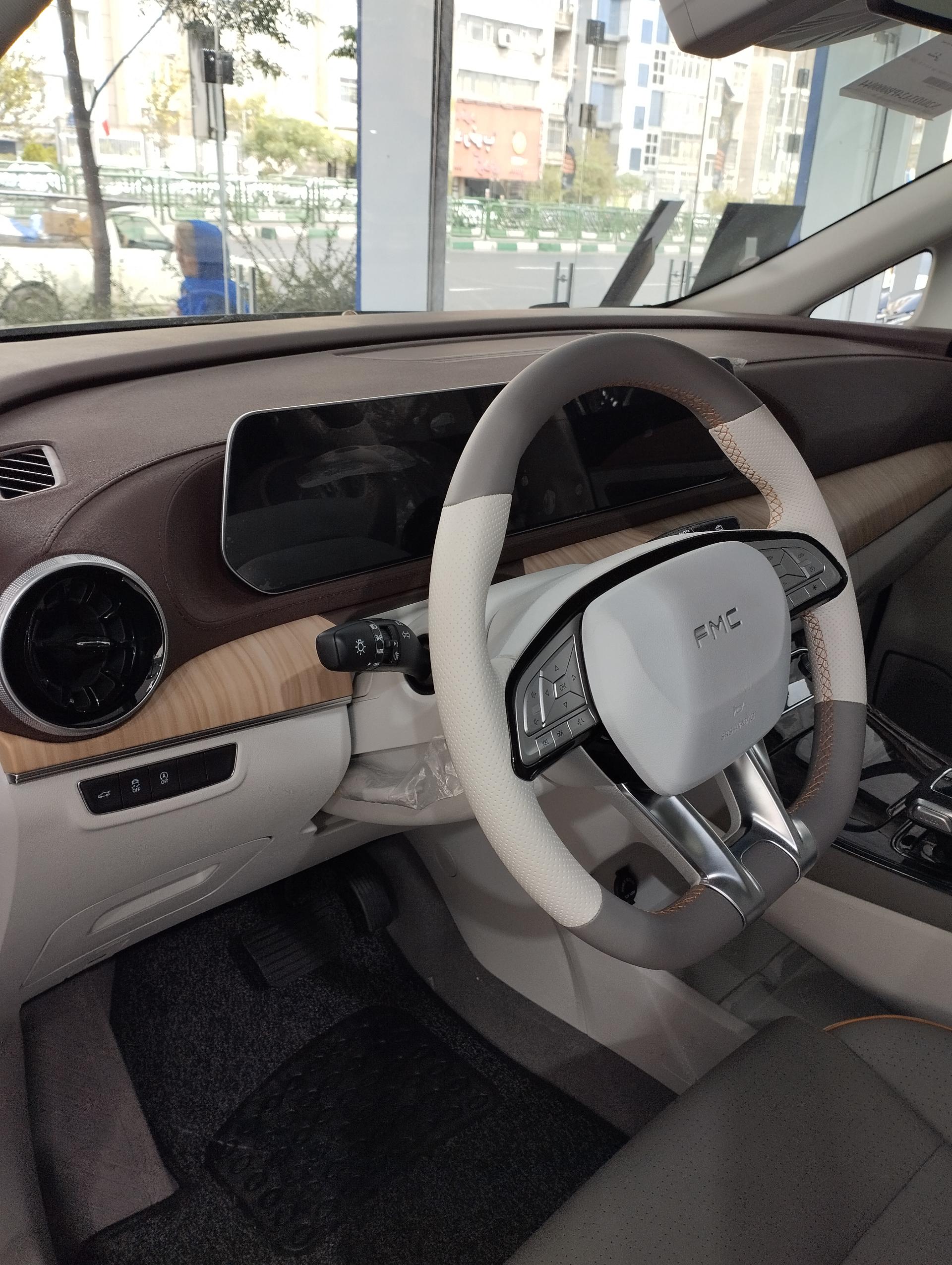 عکس نمایندگی فردا موتور روئین تجارت خودرو ( آخوندی )