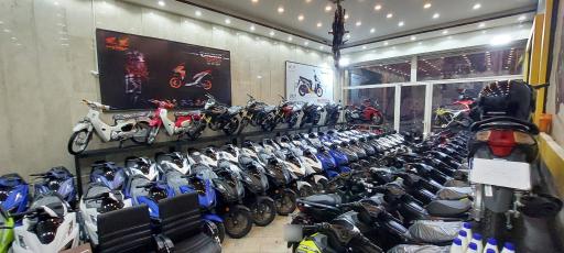 عکس فروشگاه برند سیکلت کیوانی