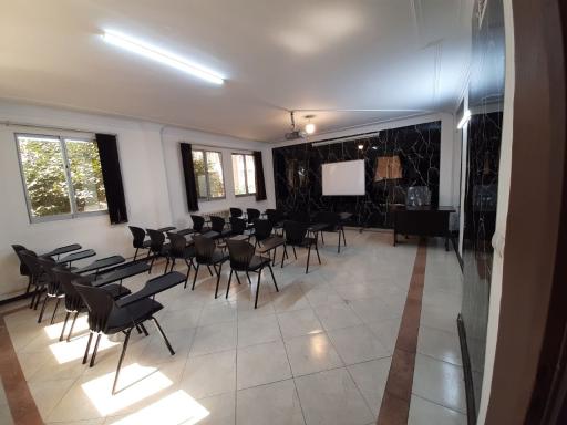 عکس آموزشگاه سینمایی کوروش