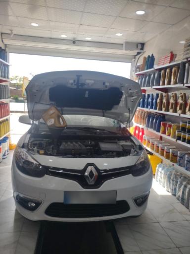 عکس اتوسرویس و تعویض روغن پارسا