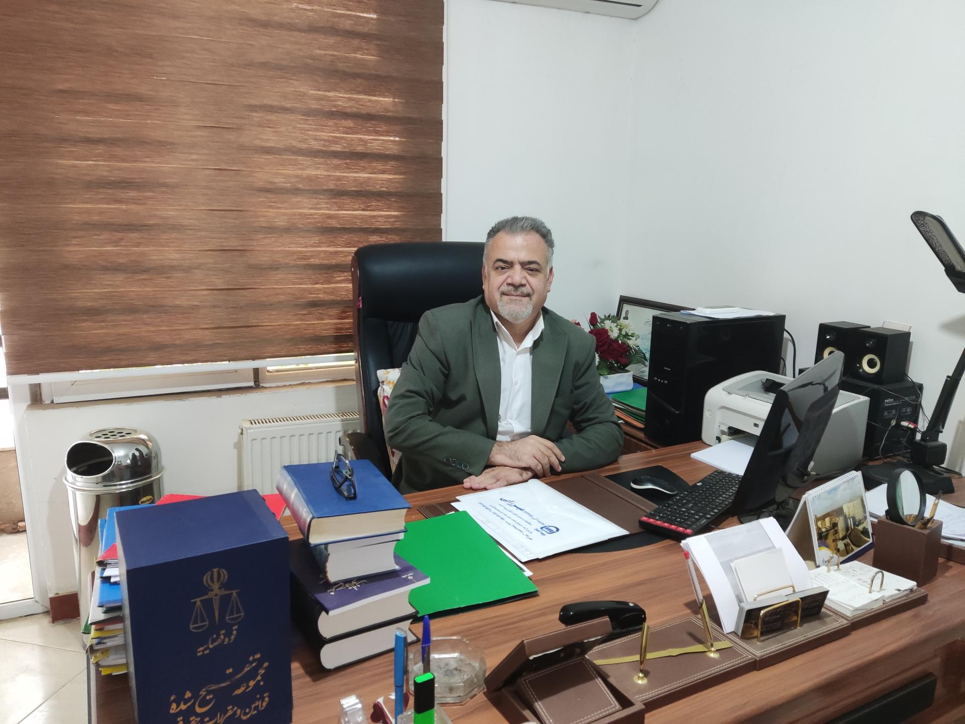 عکس دفتر وکالت سید منصور موسوی تولون