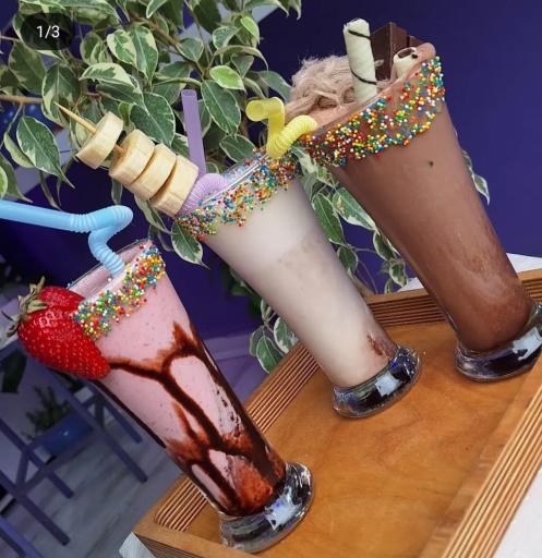 عکس کافه بنفش