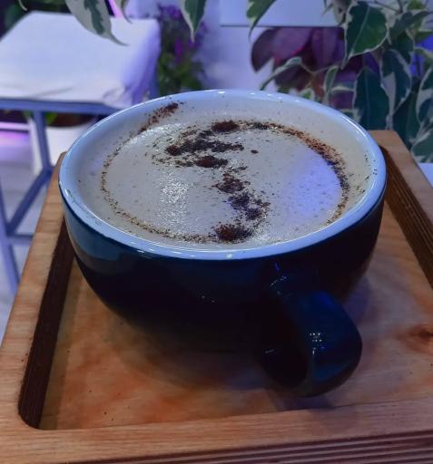 عکس کافه بنفش