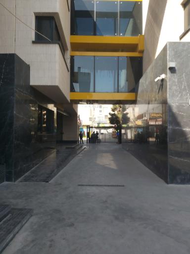 دبیرستان متوسطه اول حاج علی لباف