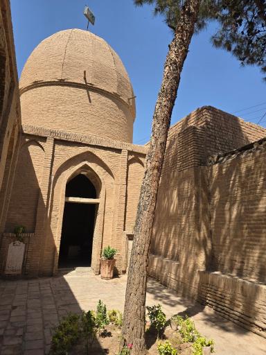 عکس گنبد مشتاقیه