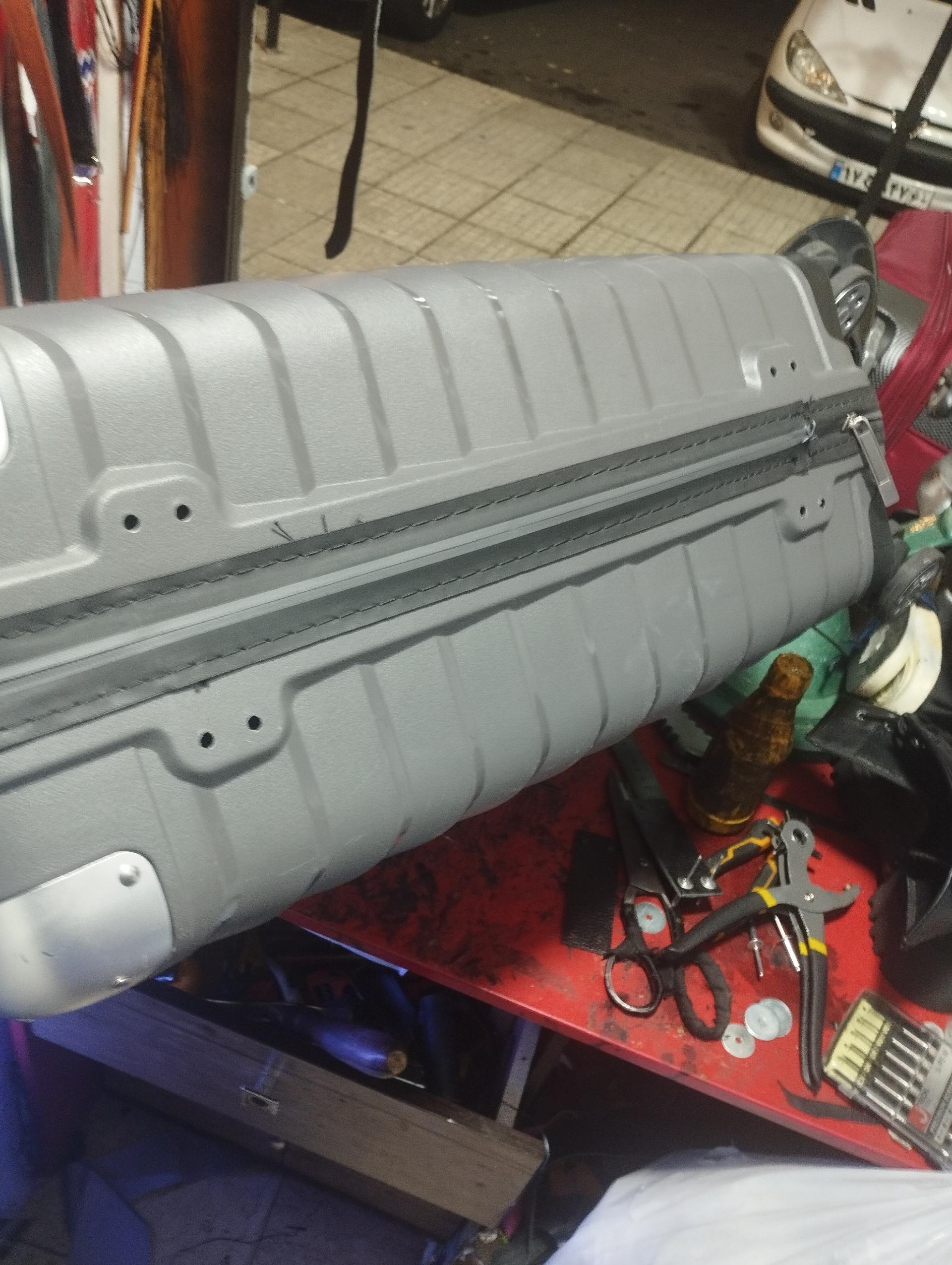 عکس تعمیرات چمدان امیر