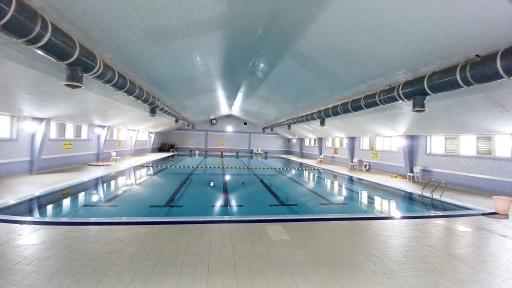 عکس استخر عمومی سرپوشیده نوشهر (گردکل)