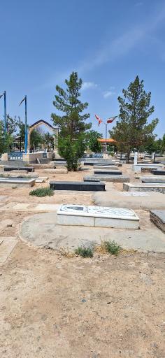 عکس آرامستان درآباد