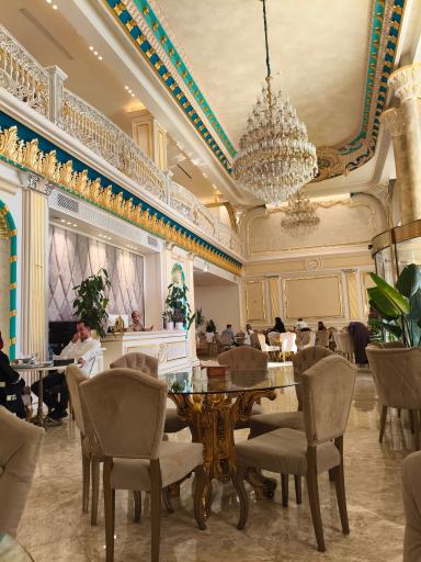 عکس تالار رستوران حاج رحیم