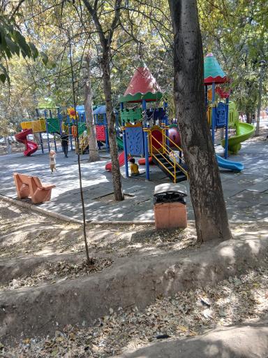 عکس زمین بازی کودکان