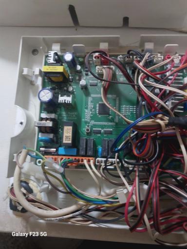 عکس تعمیرات یخچال فریزر  رضا عارف