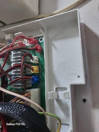 عکس تعمیرات یخچال فریزر  رضا عارف