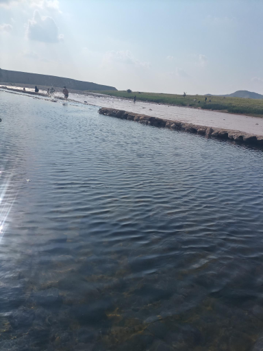 عکس چشمه آبگرم گلگیر