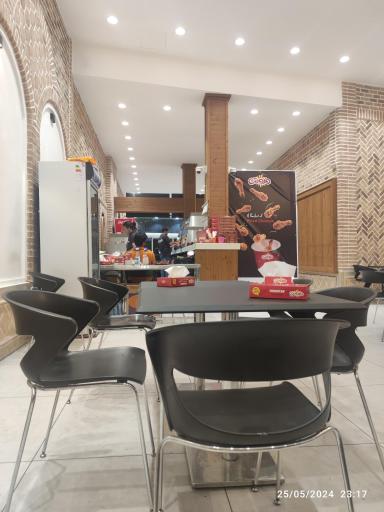 عکس پیتزا فروتن