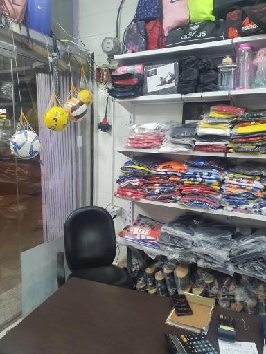 لوازم ورزشی سرخ‌ آبی