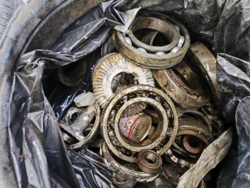 عکس خریدار عمده و جزئی انواع ضایعات