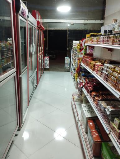 عکس هایپرمارکت مجید