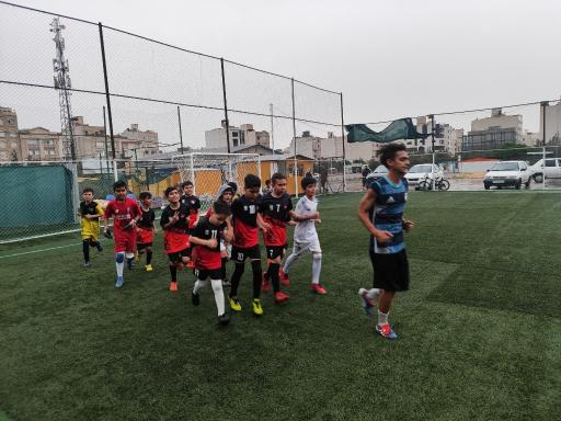 عکس زمین فوتبال چمن مصنوعی 