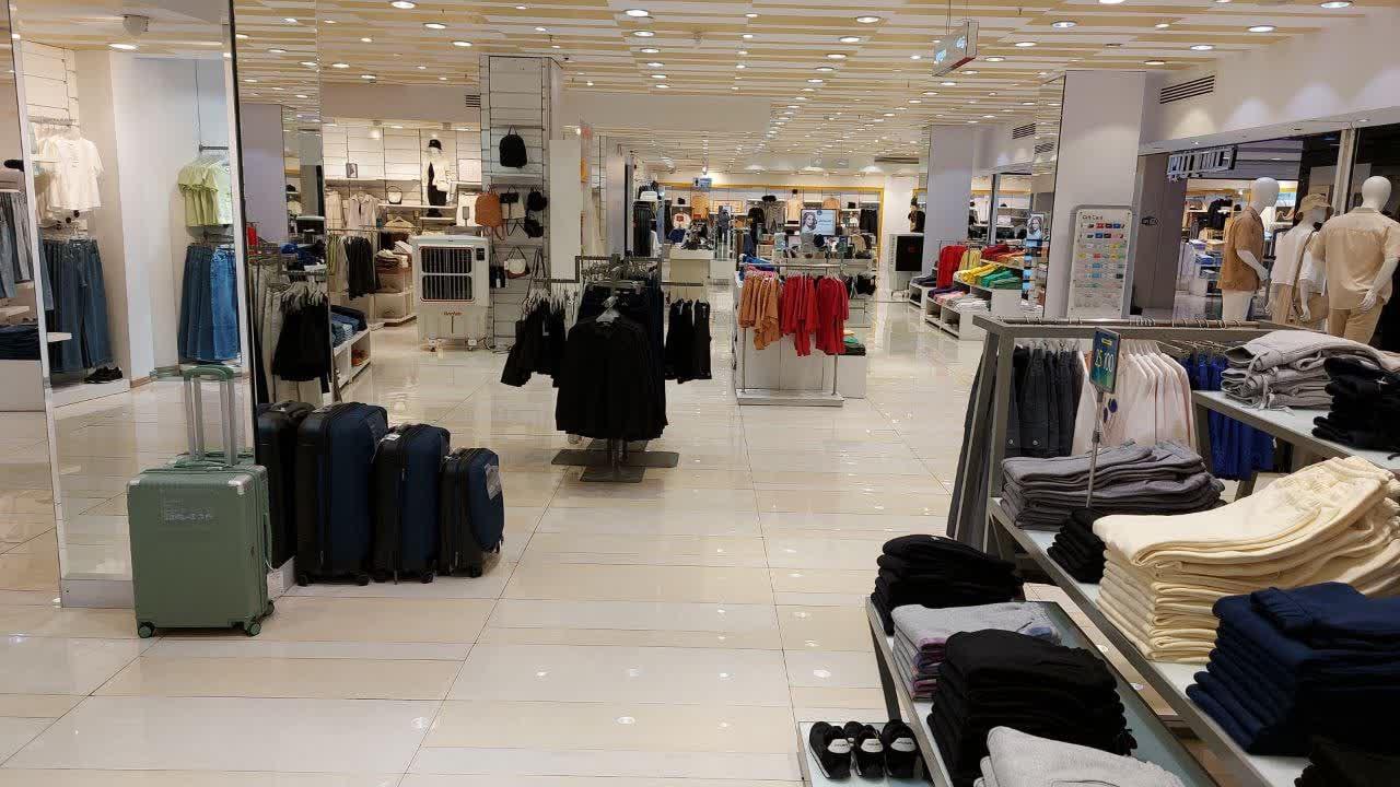 عکس جین وست شعبه دیباجی - فرمانیه