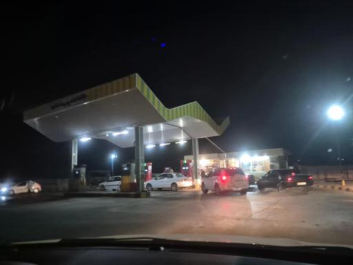 عکس پمپ بنزین سی سخت