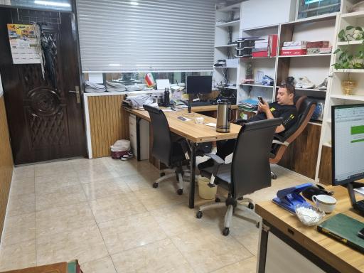 عکس گروه تولیدی کفش چرم تام