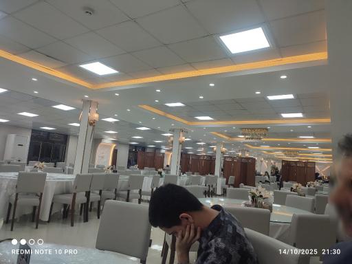 عکس رستوران گلها بانک ملی