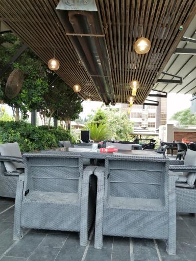 عکس بولداگ کافه