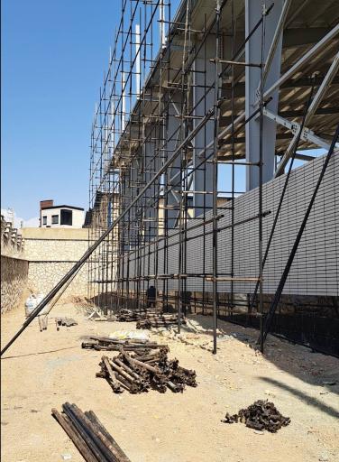 عکس لارآ داربست