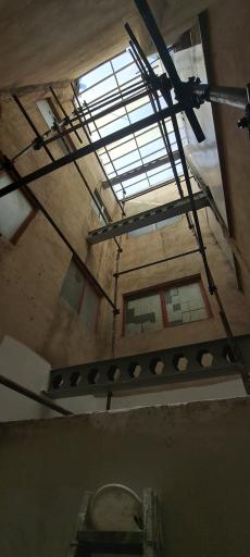 عکس لارآ داربست