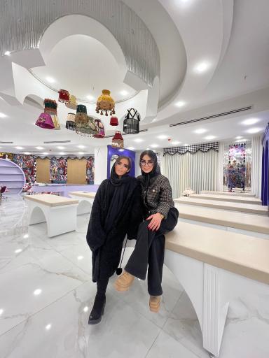 عکس بزرگترین سالن زیبایی و اکادمی شبنم نظیف