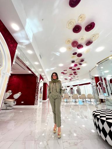 عکس بزرگترین سالن زیبایی و اکادمی شبنم نظیف