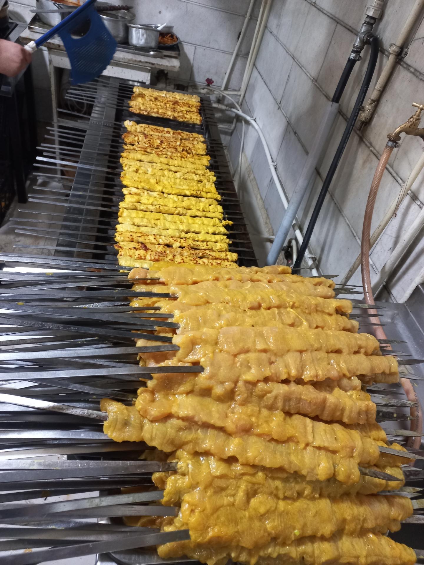 عکس تهیه غذای ترنج