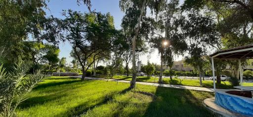 عکس دانشکده علوم دریایی و اقیانوسی