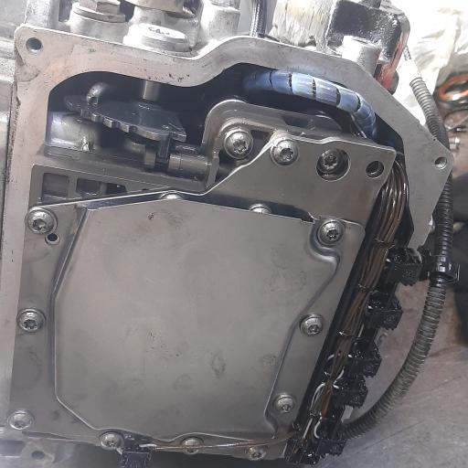 عکس تعمیرگاه گیربکس اتوماتیک سیان 