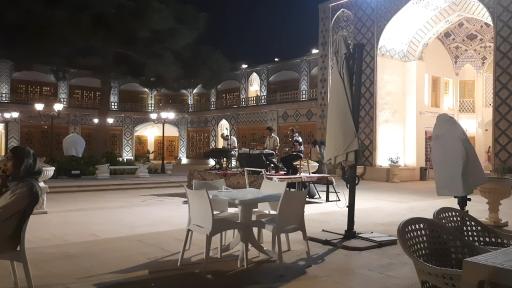 عکس هتل کاروانیکا