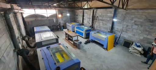 عکس کارگاه برش لیزر نریمان