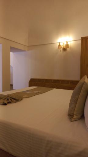 عکس هتل کاروانیکا