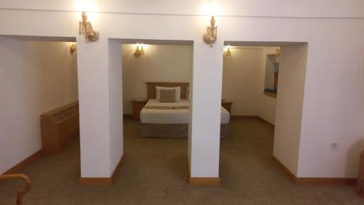 هتل کاروانیکا