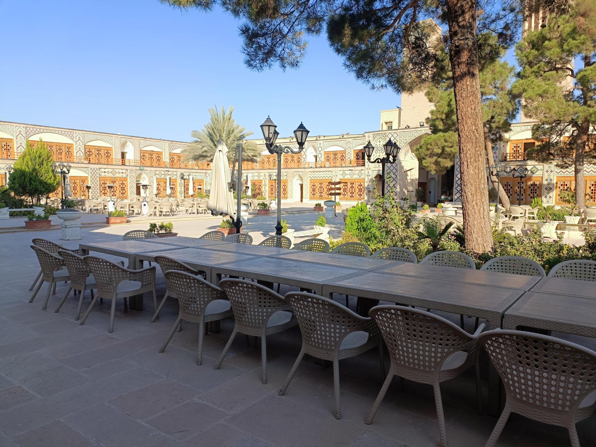 عکس هتل کاروانیکا