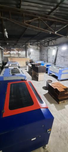 عکس کارگاه برش لیزر نریمان