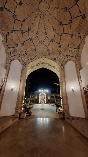 عکس هتل کاروانیکا