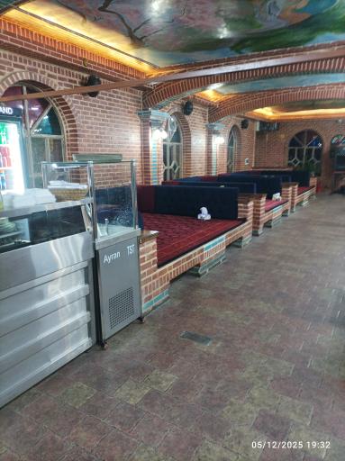 عکس  رستوران  و سفره خانه سنتی ایرانیان