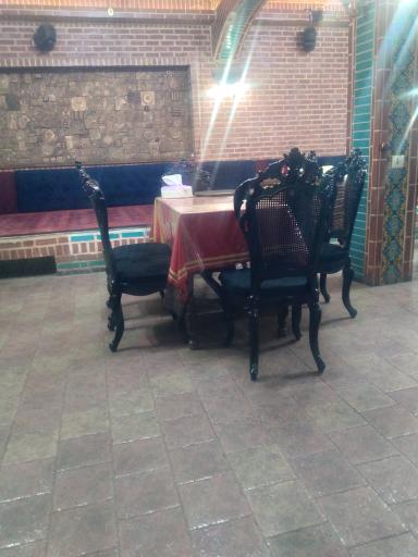 عکس  رستوران  و سفره خانه سنتی ایرانیان