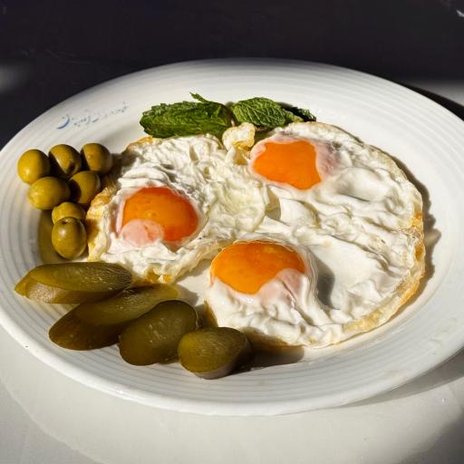 عکس  رستوران  و سفره خانه سنتی ایرانیان