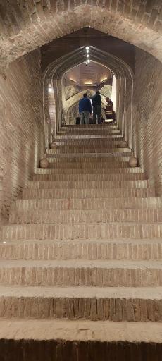 عکس مجموعه زیرزمینی دروازه مهریز